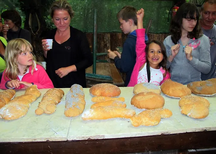 مكان تخييم Camping Le P'tit Bonheur *